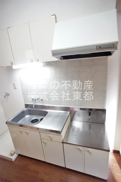 Room image 16