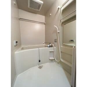 Room image 12