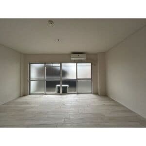 Room image 15