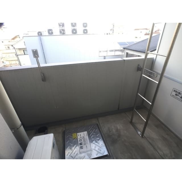 Room image 8