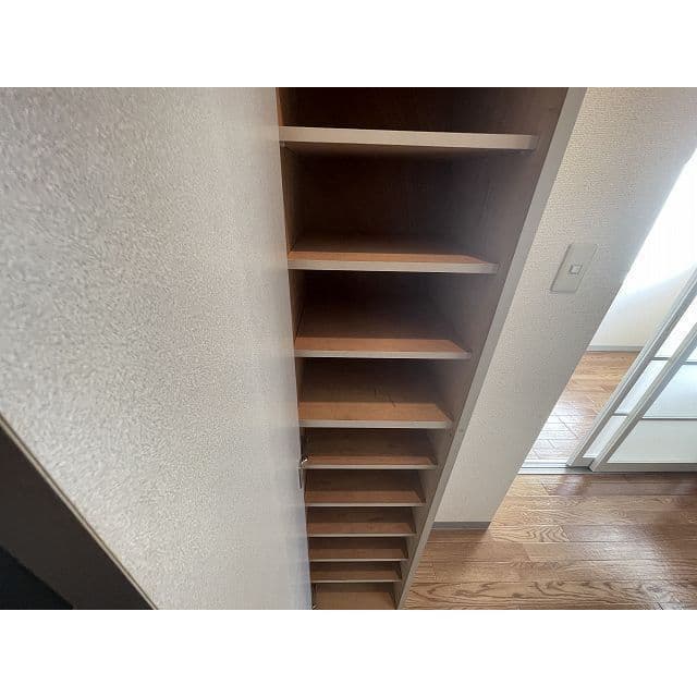 Room image 12