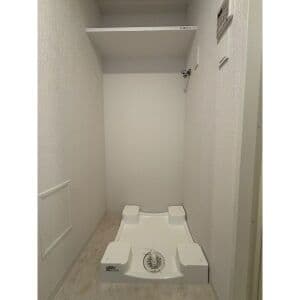 Room image 16