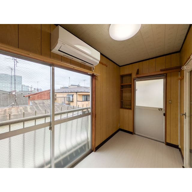 Room image 14