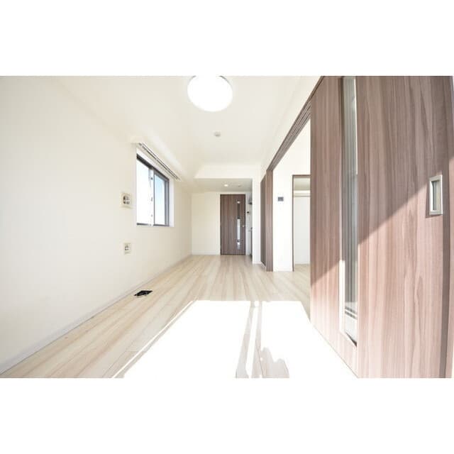 Room image 15