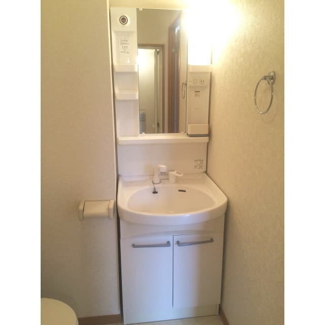 Room image 12