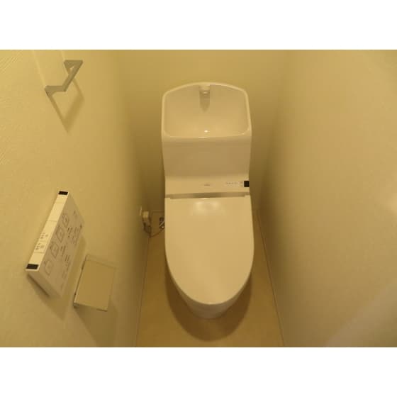 Room image 11