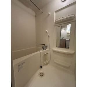Room image 9