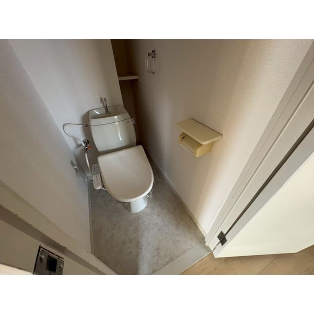 Room image 9