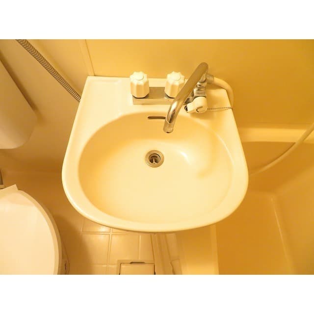 Room image 12