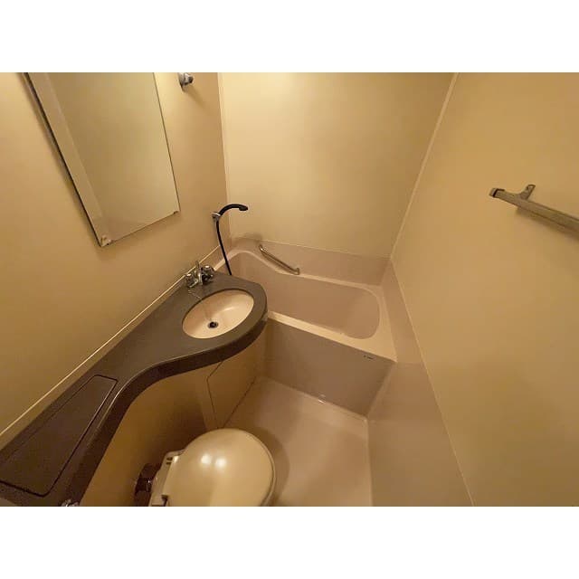 Room image 10