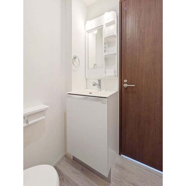 Room image 12