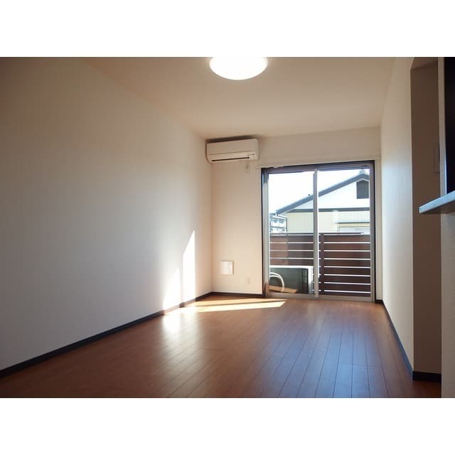 Room image 14