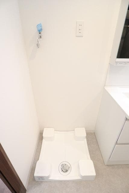 Room image 15