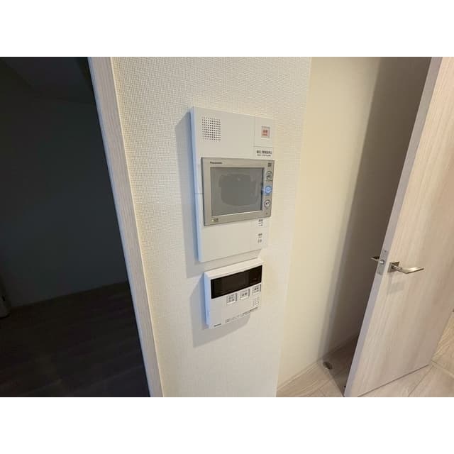 Room image 15