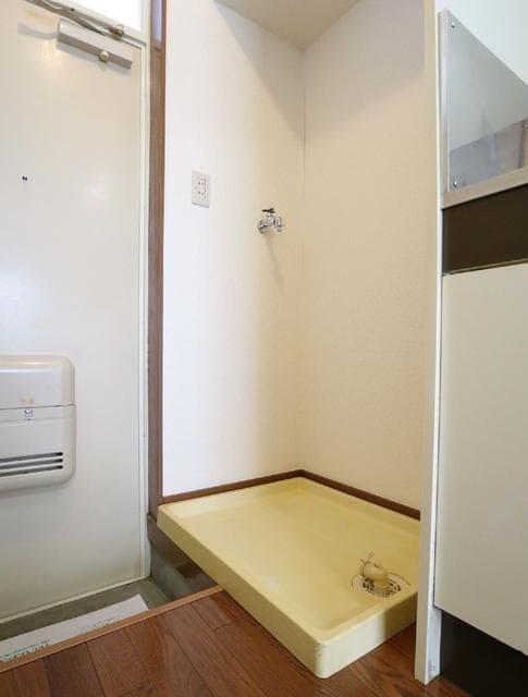 Room image 13