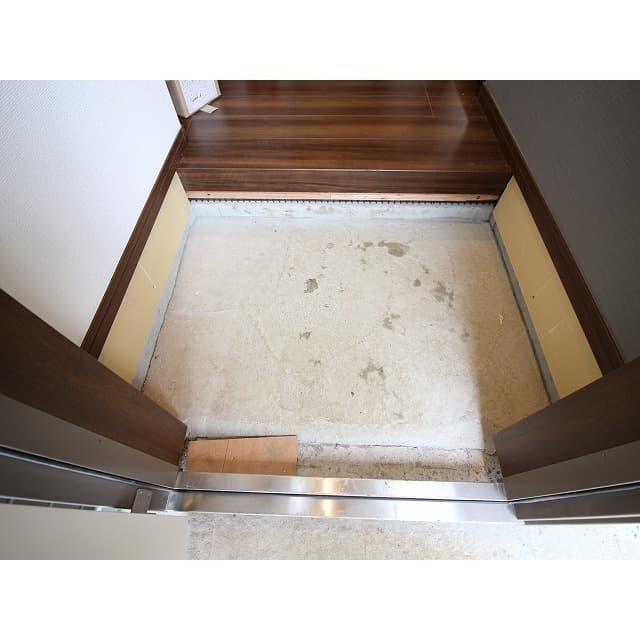 Room image 8