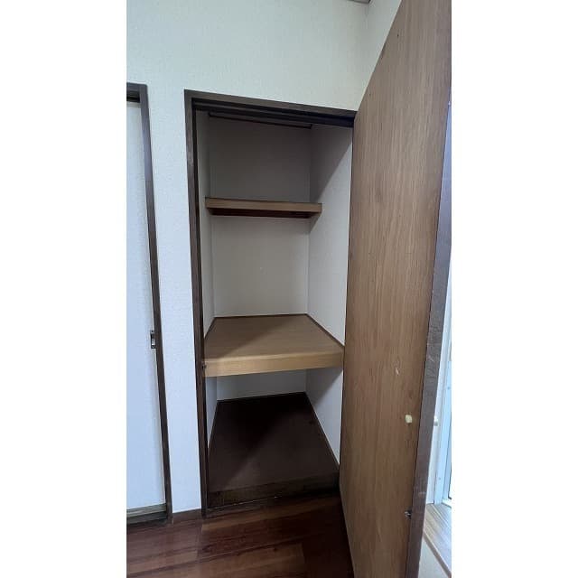 Room image 13