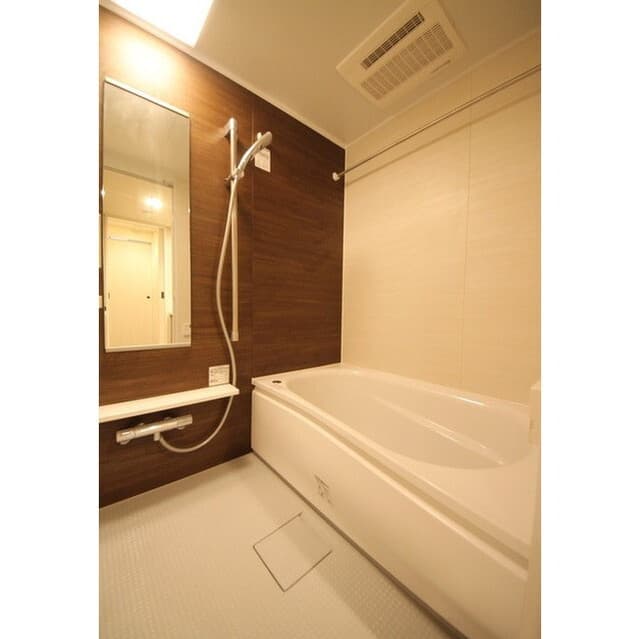 Room image 14