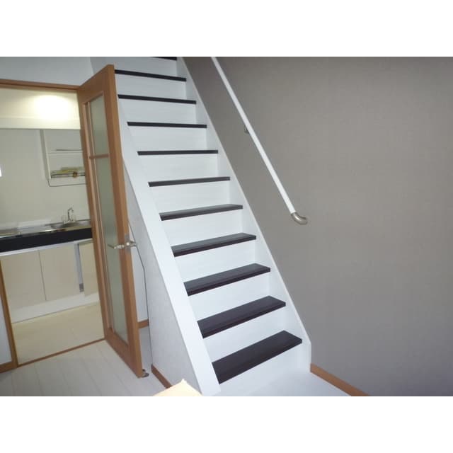 Room image 12