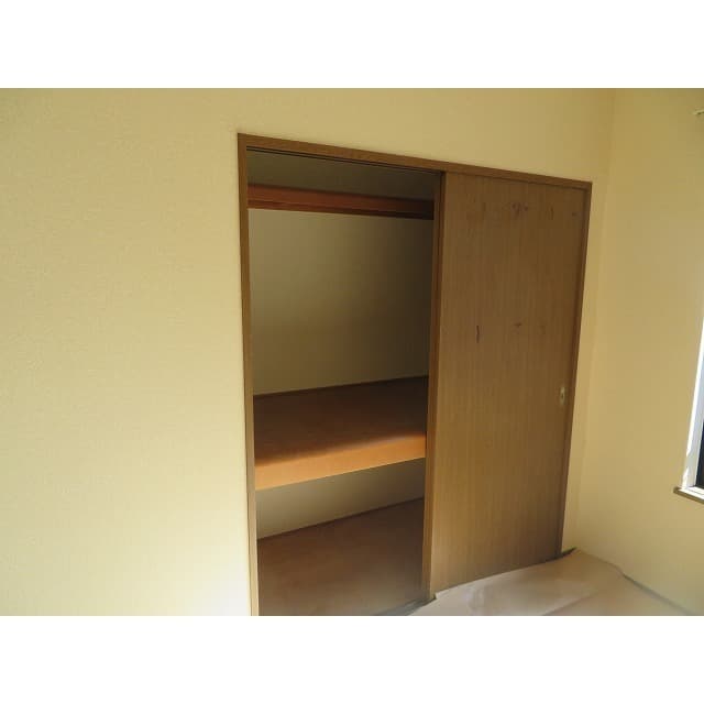 Room image 13