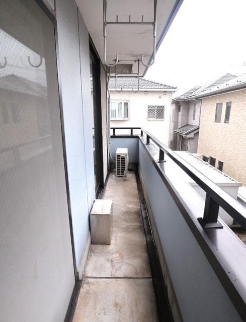 Room image 12