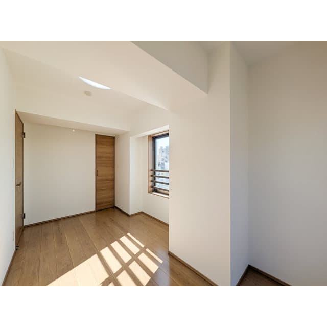 Room image 12