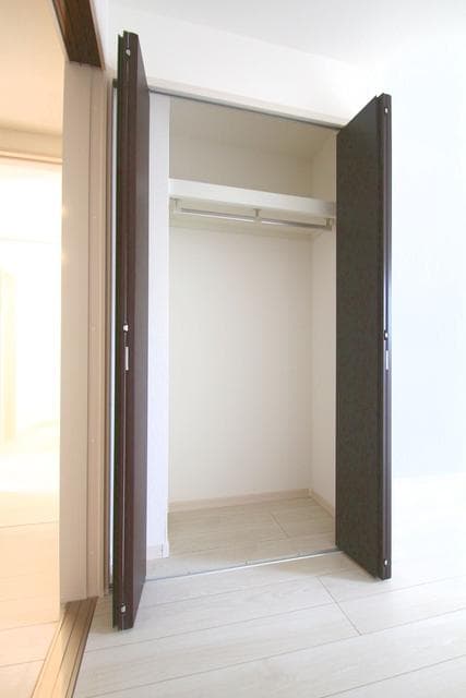 Room image 16