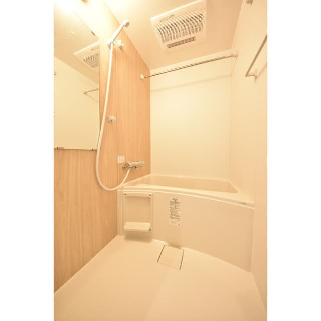 Room image 13