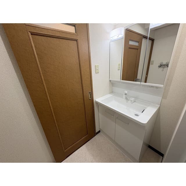 Room image 14