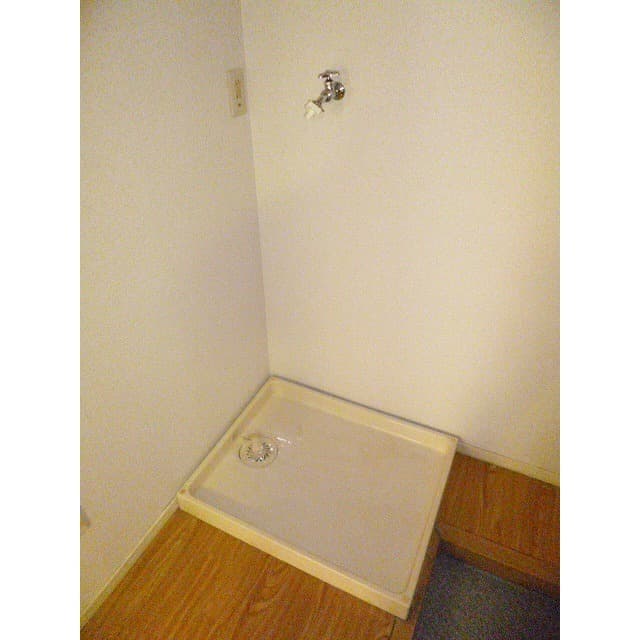Room image 12
