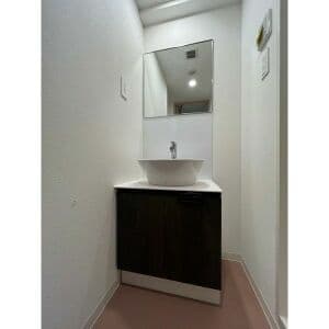 Room image 13