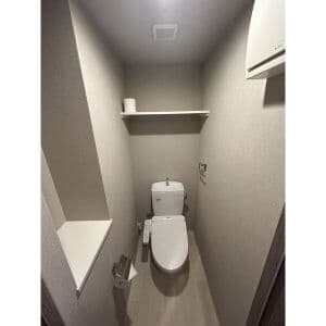 Room image 16