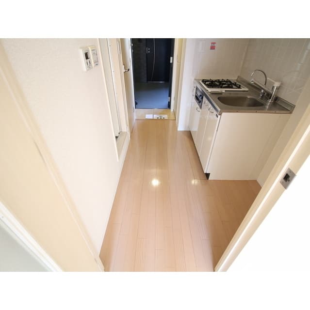 Room image 11