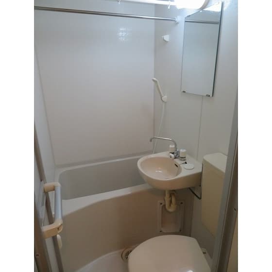 Room image 10