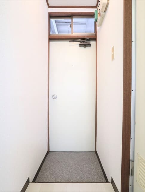Room image 16