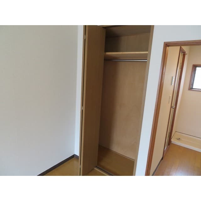 Room image 12