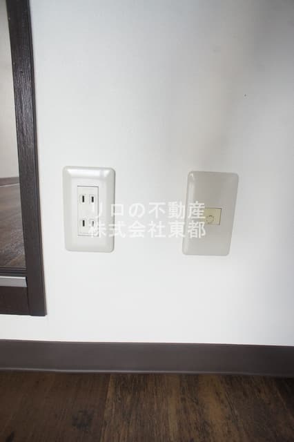 Room image 16