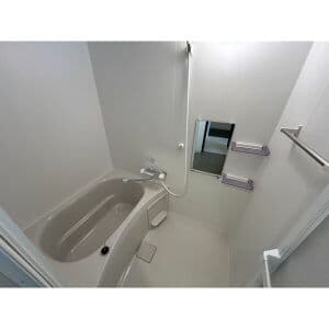Room image 12