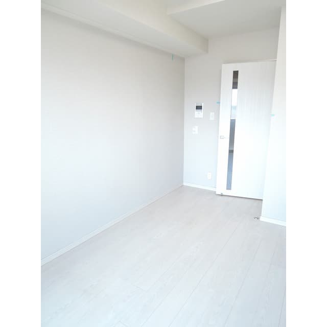 Room image 14