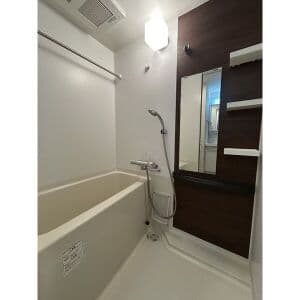 Room image 13
