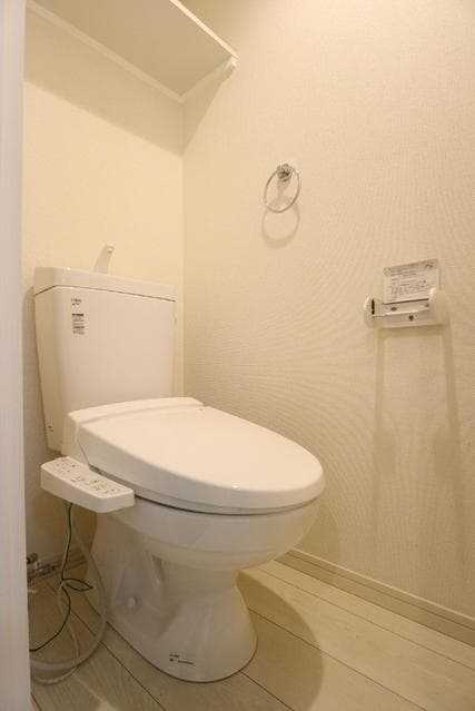 Room image 10