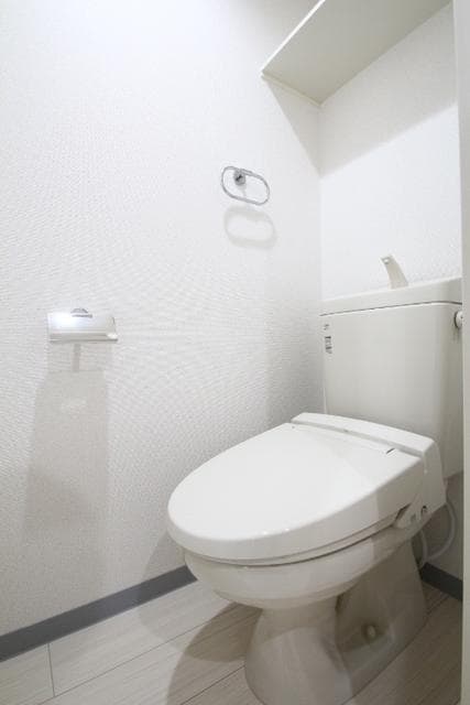Room image 8
