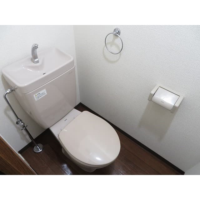 Room image 10