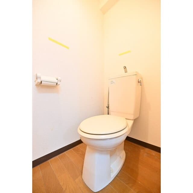 Room image 12