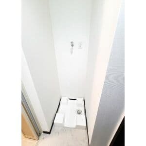 Room image 12