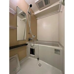 Room image 16