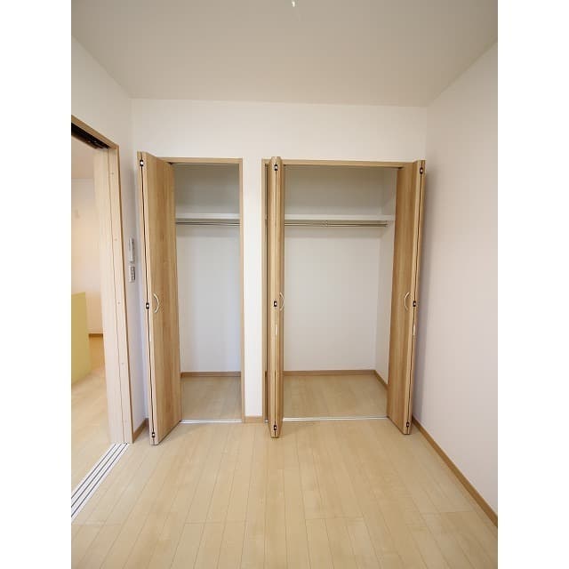 Room image 14