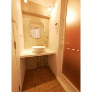 Room image 15