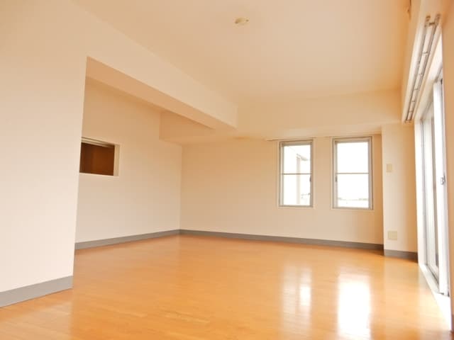 Room image 14