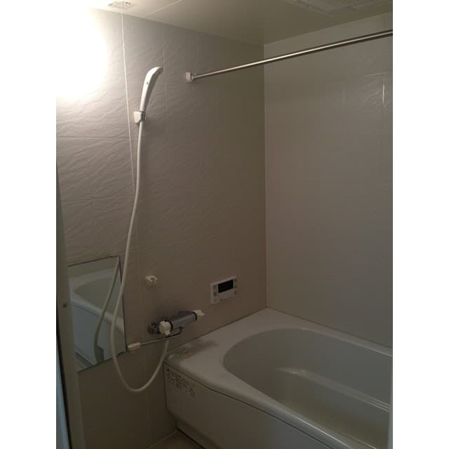 Room image 10